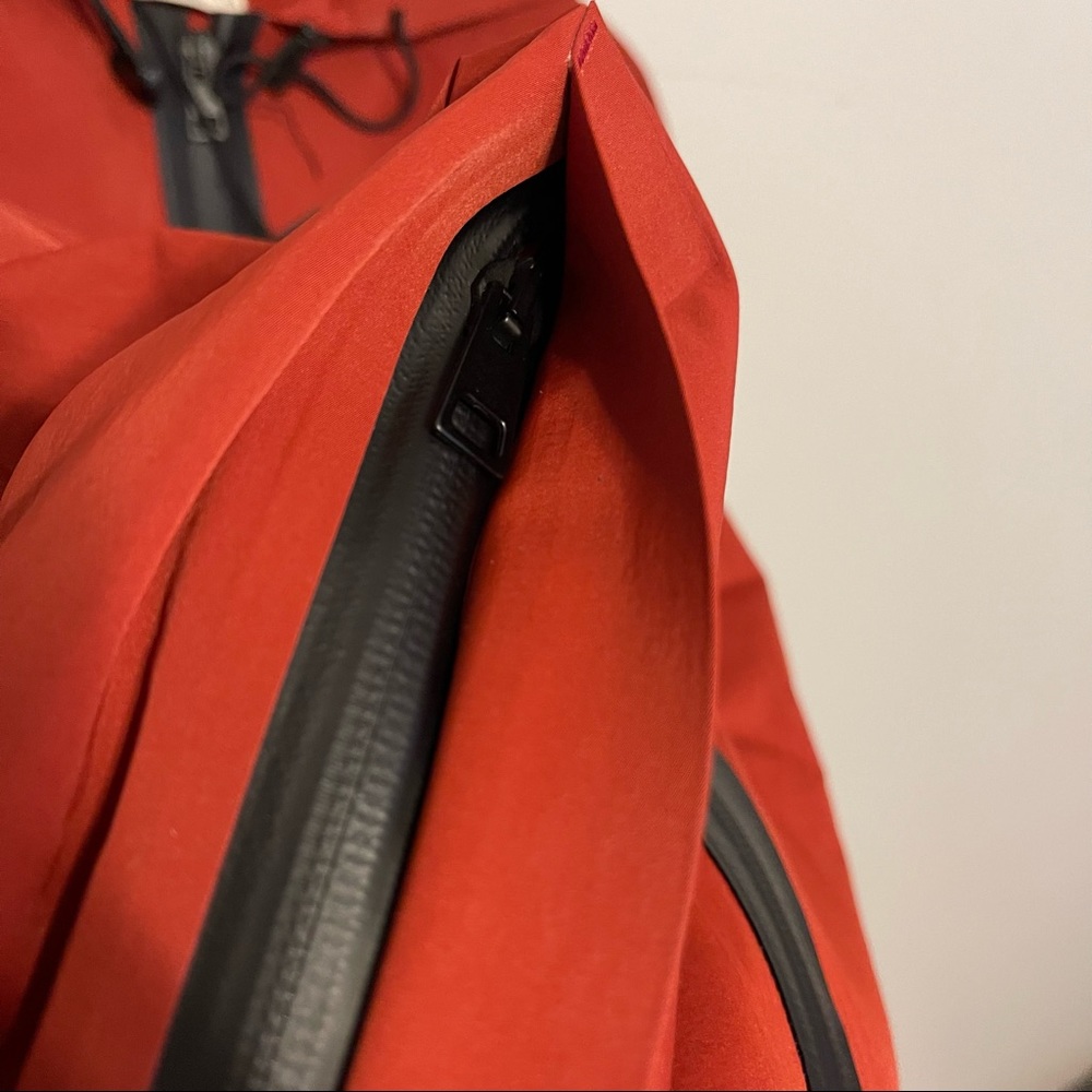 BOTTEGA VENETA Tech Jacket - Picture 7 of 7